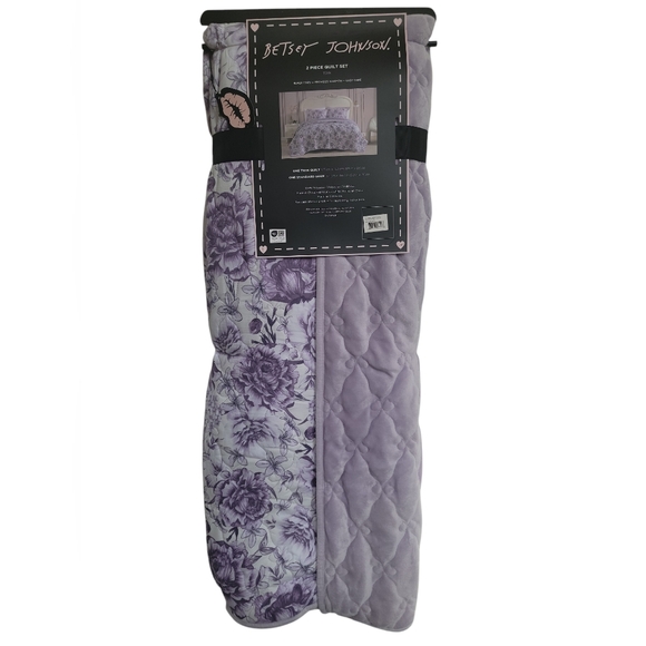 Betsey Johnson Sketch Toile w/Fleece 2 Piece Reversible TWIN Quilt Set - Picture 2 of 7